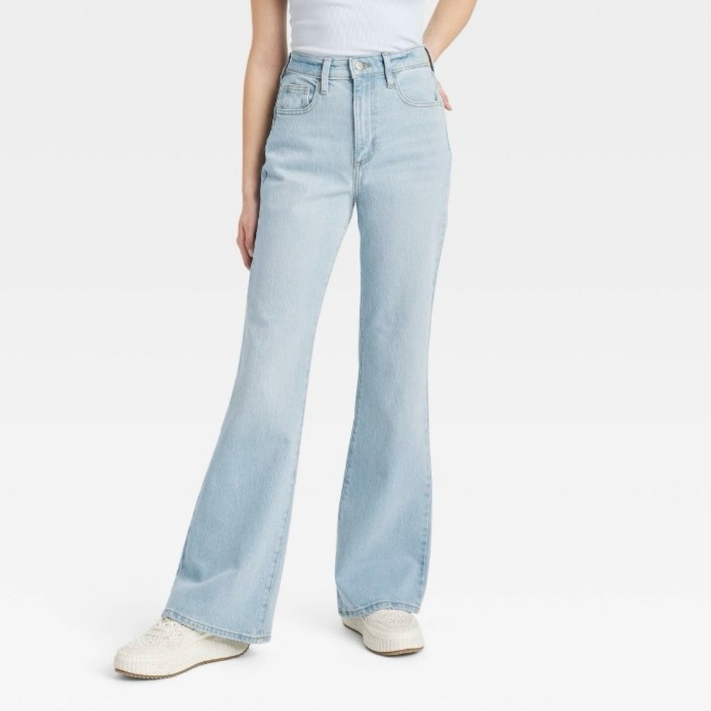 Universal Thread High Rise Flare, Light Wash, size 8